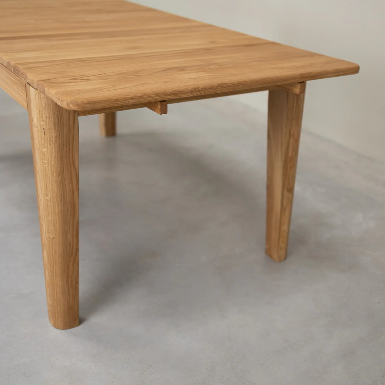 Mesa de comedor extensible de madera maciza roble KODAMA | NordicStory - Image 17