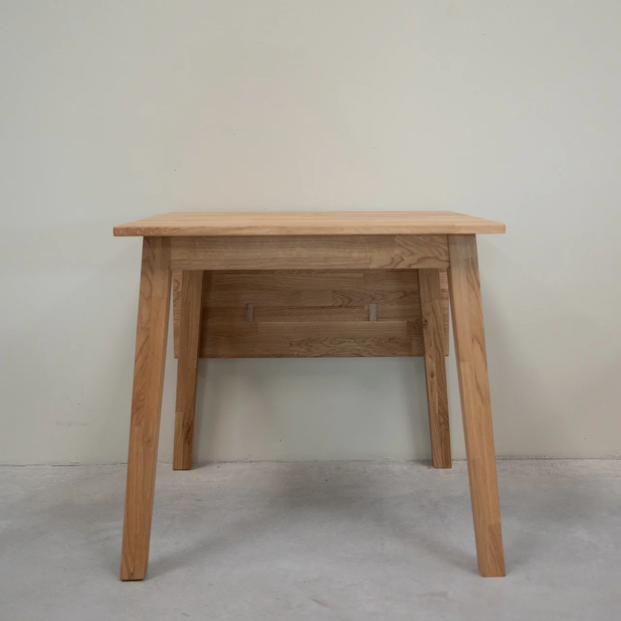 Mesa cuadrada de comedor extensible madera maciza de roble TOMAS | NordicStory