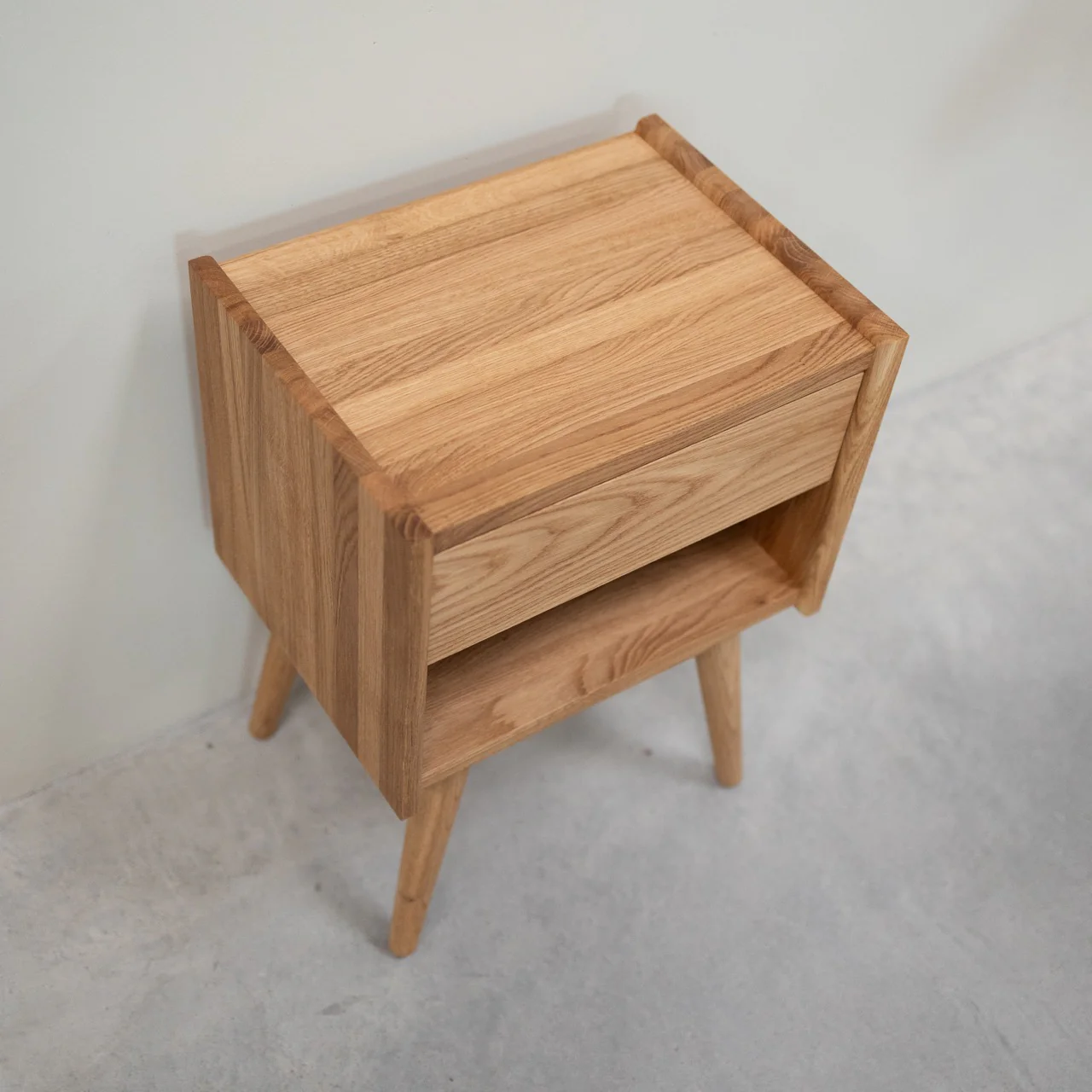 Mesa de noche de madera maciza roble MALMO | NordicStory - Image 5