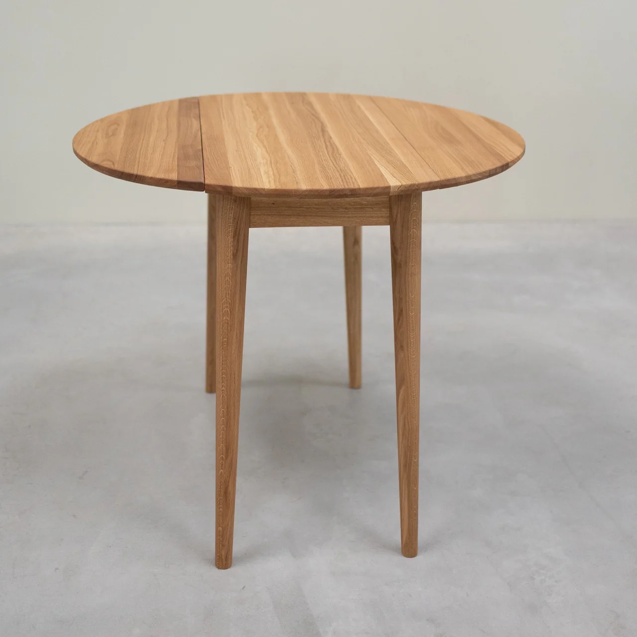 Mesa redonda de comedor extensible madera maciza de roble LUNA | NordicStory - Image 5