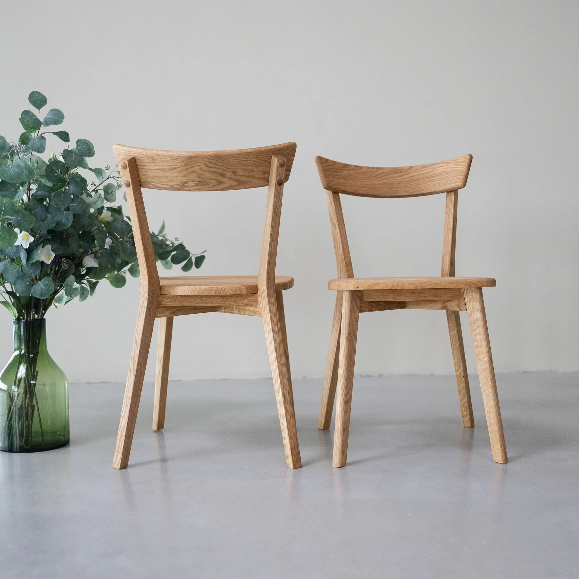 Pack de 2 o 4 sillas de comedor en madera maciza de roble VICTORIA | NordicStory - Image 9