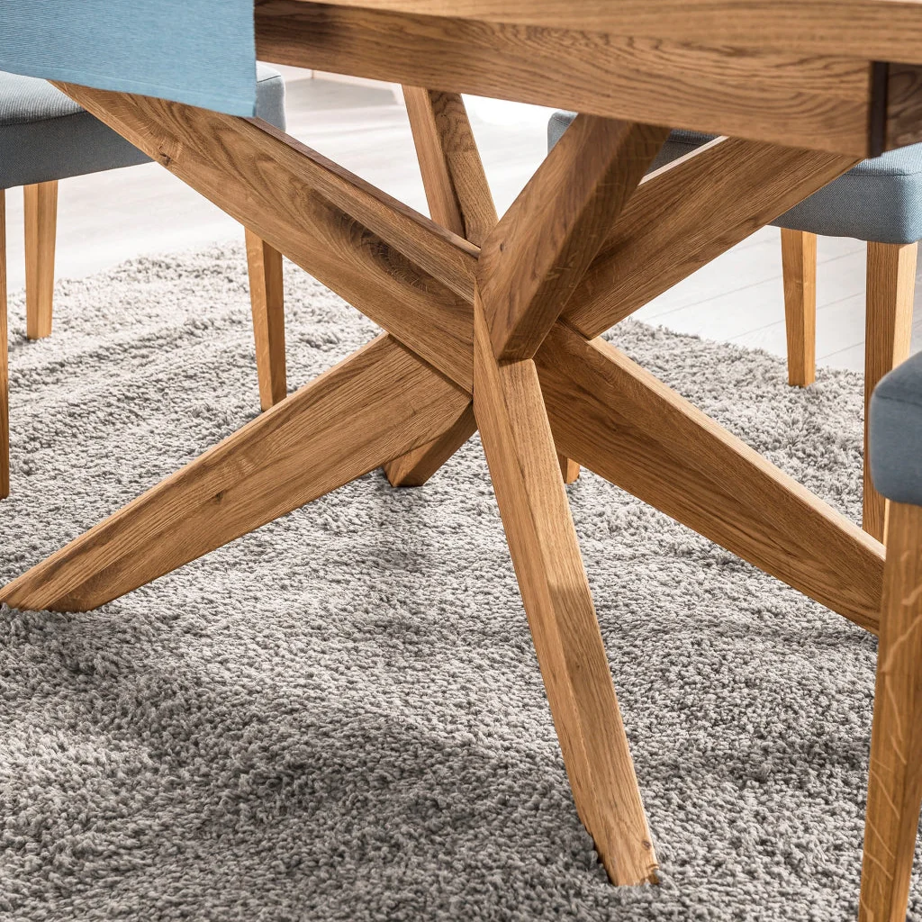 Mesa de comedor extensible con patas cruzadas madera maciza roble VELLE 39 | LoftStory - Image 4