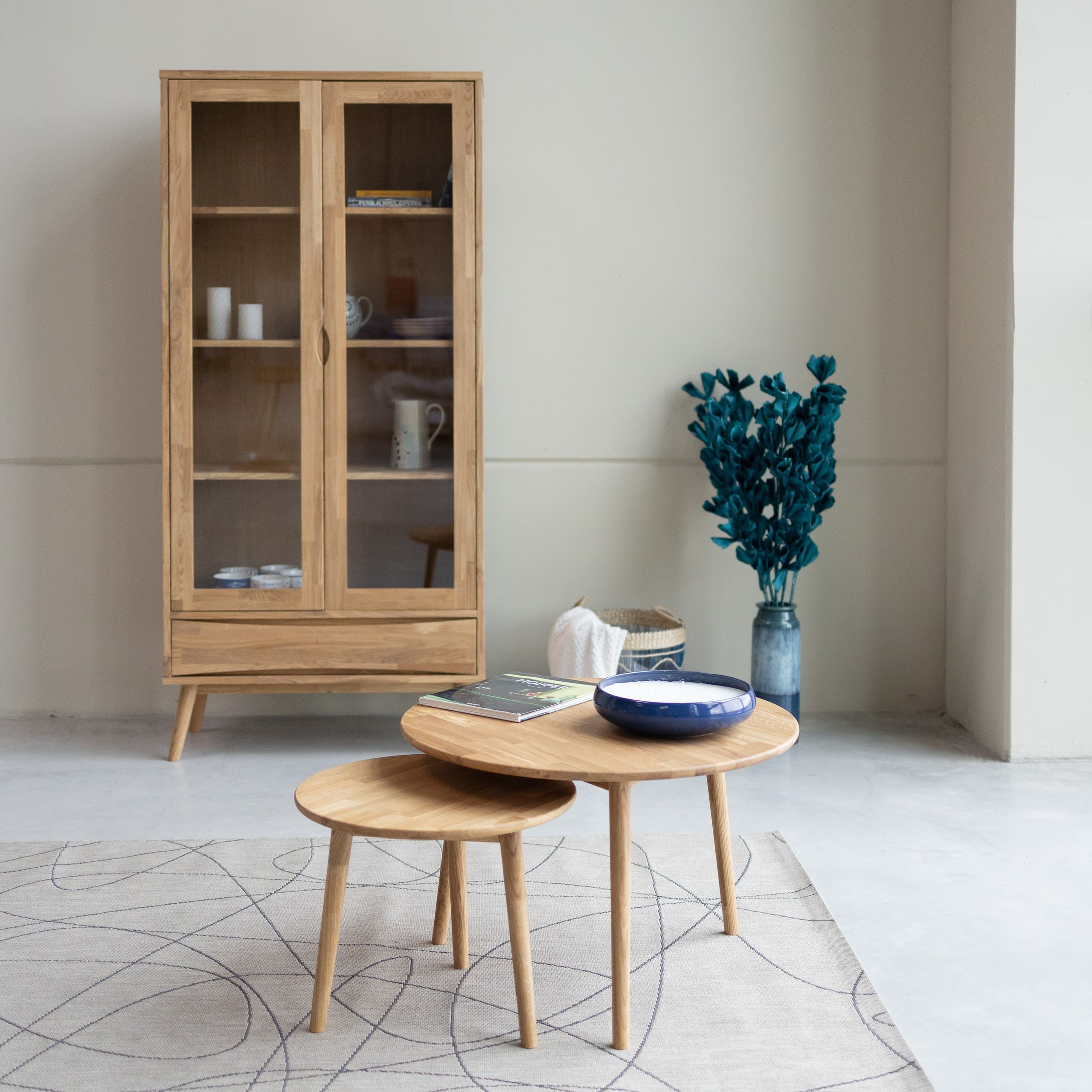 Vitrina de madera de roble MALMO | NordicStory - Image 4