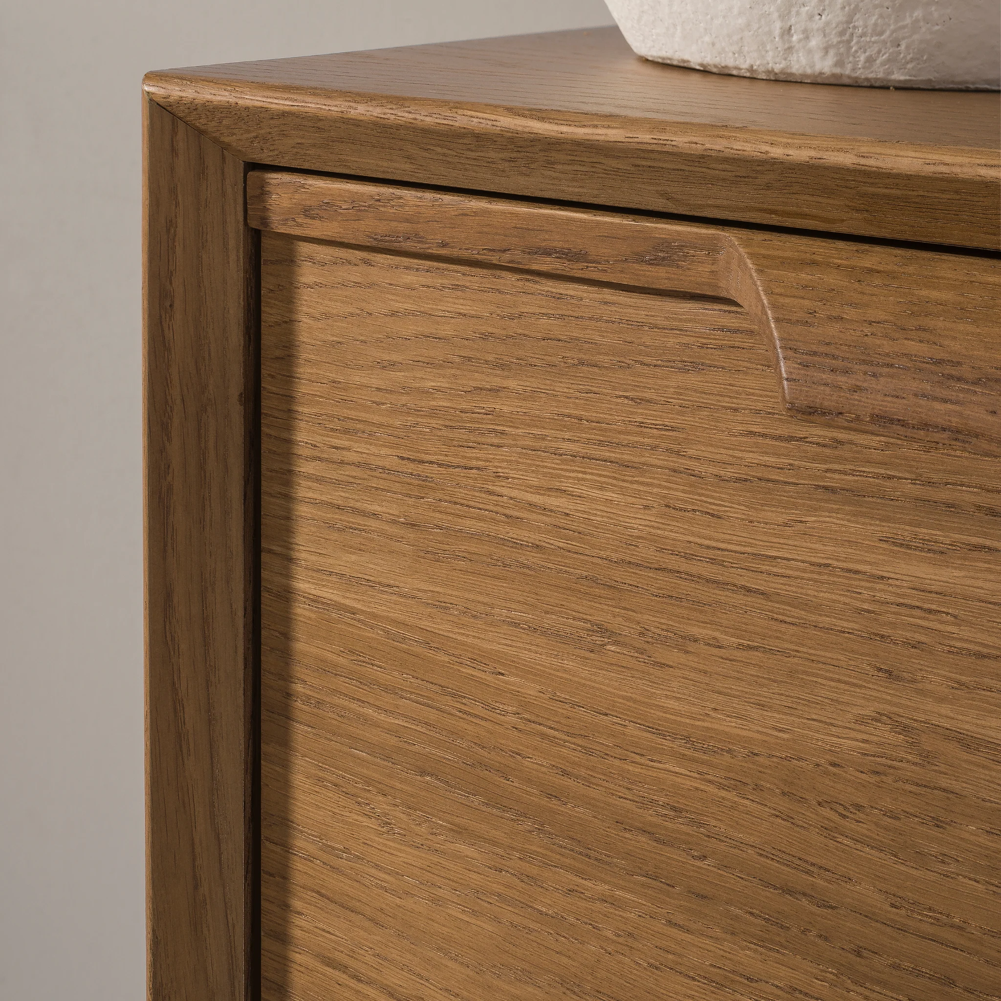 Vitrina de madera roble LEO 16 | LoftStory - Image 5